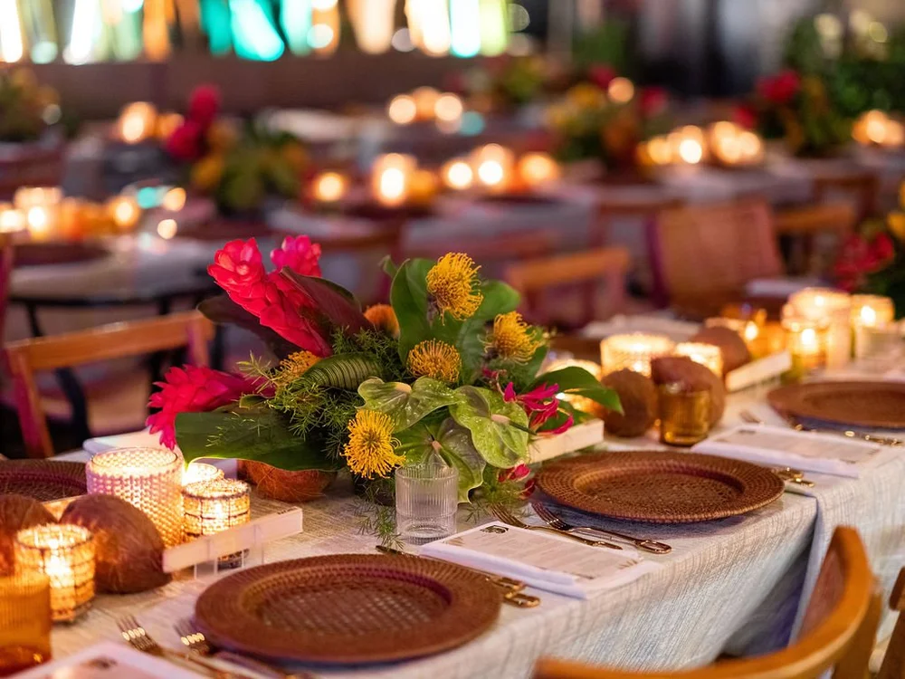 Elegant tropical table setting