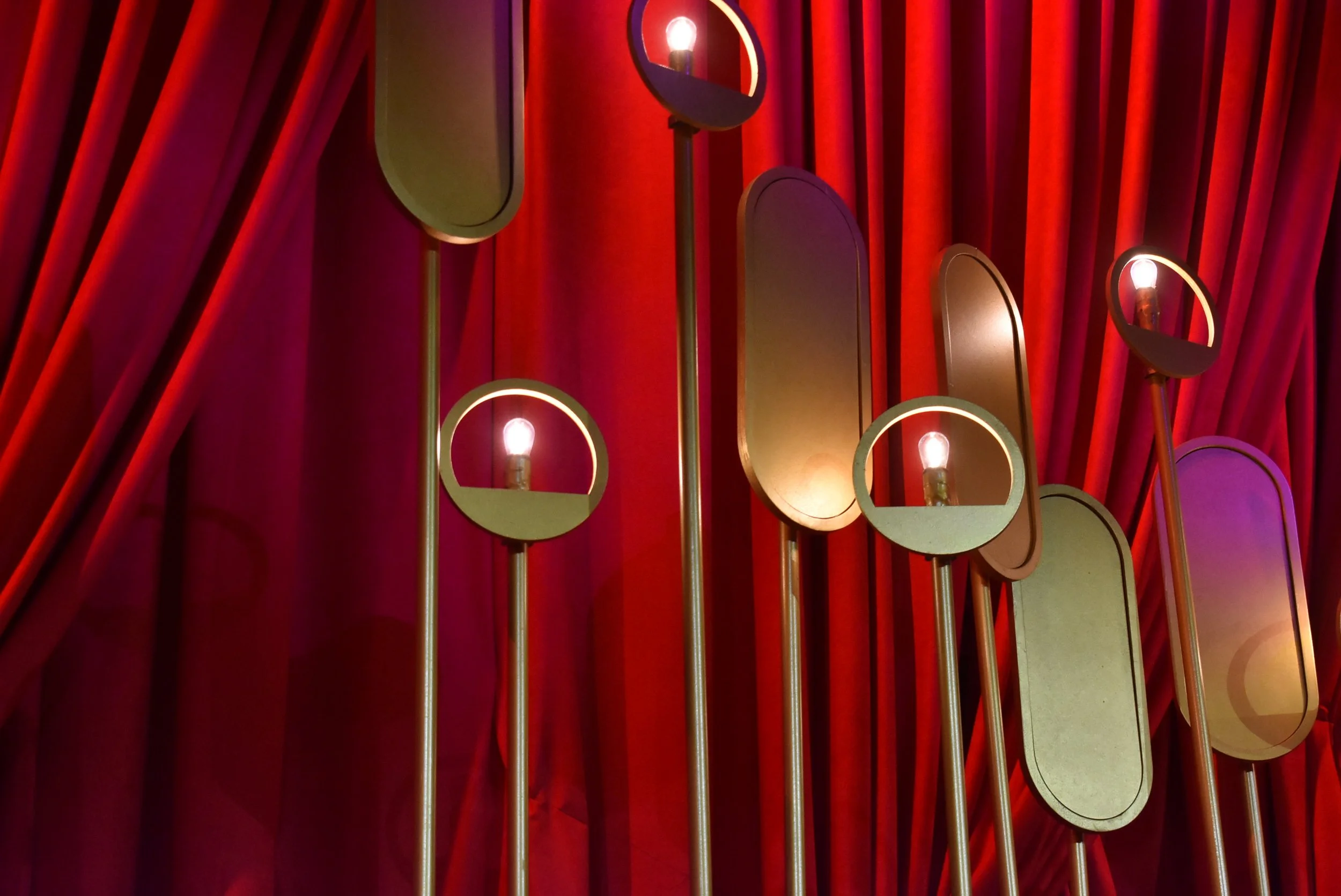 Lighting design from an Old-Hollywood-themed corporate gala. Event produced by Stratus Firm, an event company located in Washington, DC.